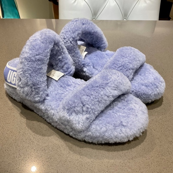 UGG 💜 Mauve—Lilac colored furry slippers. Size 7 💜 Lightly Worn 💜 Lovely ! 💜 - Picture 4 of 5